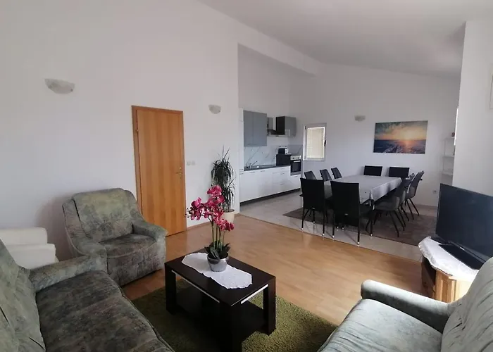 Apartment Platanus
